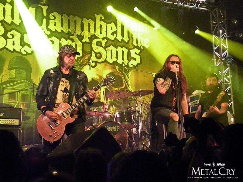 Phil Campbell, del legado de Motörhead a conquistar festivales con sus hijos