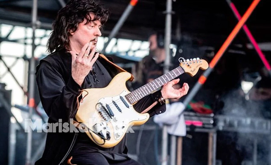 Ritchie Blackmore confirma que una vez fue sustituido por un prestigioso cantautor estadounidense en un concierto de Deep Purple